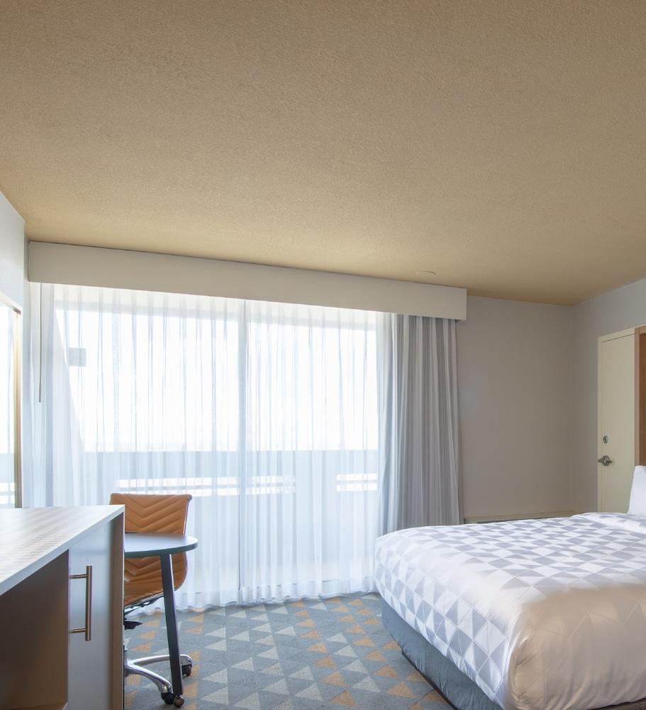 Holiday Inn Denver East By Ihg Eksteriør bilde