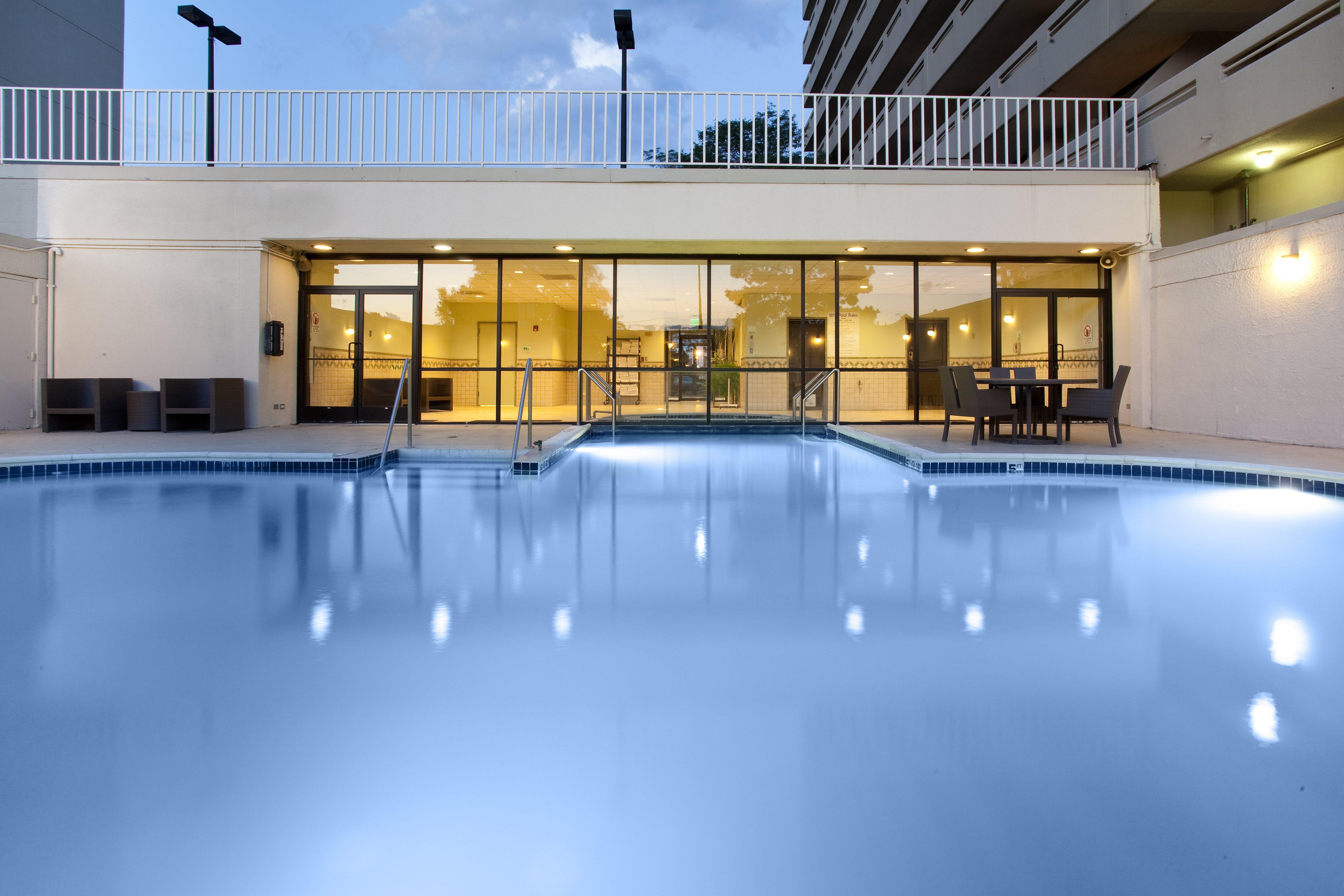 Holiday Inn Denver East By Ihg Eksteriør bilde