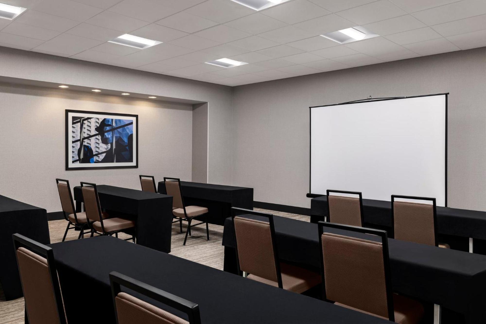 Holiday Inn Denver East By Ihg Eksteriør bilde