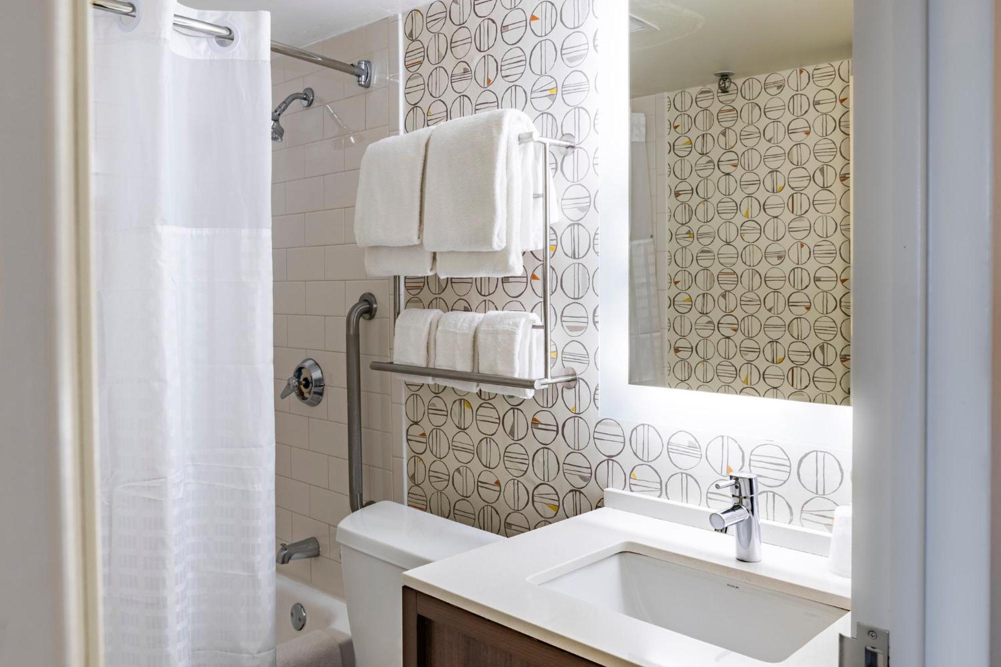 Holiday Inn Denver East By Ihg Eksteriør bilde